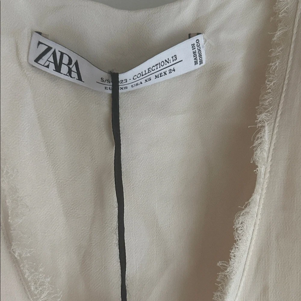 Zara collection 2023 Slip Dress
Cream Maxi Dress
Zara studio - Picture 16 of 16